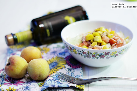 Receta de ensalada de atún, melocotón y pimienta de limón