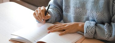 Cada día por la mañana escribo una de estas frases a mano para mejorar mi autoestima, salud mental y ser más feliz