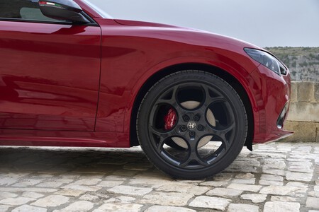 Alfa Romeo Stelvio Tributo Italiano Prueba Contacto 10