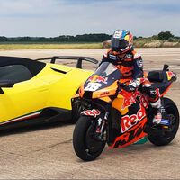 Un Lamborghini de 1.000 CV vs la KTM RC16 de MotoGP. El resto te lo cuenta Dani Pedrosa