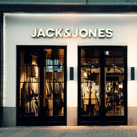 Jack & Jones rebaja de 60 a menos de 26 euros su chaqueta casual resistente al viento y con relleno térmico  