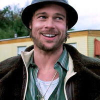 Brad Pitt terminó haciendo una de sus mejores películas gracias a un protagonista inesperado: Tom Cruise; hoy en TV, Snatch, Cerdos y Diamantes