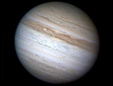 ¿Por qué algunos planetas orbitan en sentido contrario?