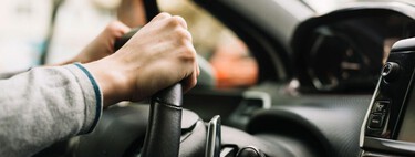 Cuando estás a punto de chocar, es muy probable que tu reacción sea un reflejo, ¿cuál es la posición ideal para reducir el riesgo de lesiones?