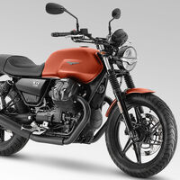 La Moto Guzzi V7 se renueva con un motor más potente de 65 CV y solo en las versiones Special y Stone