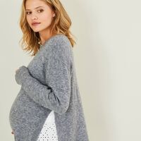 15 prendas básicas de embarazada para comprar en rebajas que te solucionan tu fondo de armario premamá 