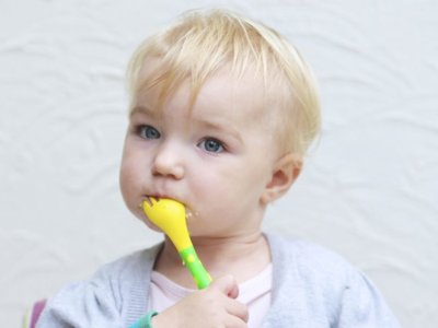 Aprender es divertido: Juegos para enseñar modales en la mesa 