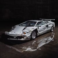 Scorsese destrozó un Lamborghini Countach en 'El Lobo de Wall Street'. Ahora sigue igual, pero piden dos millones por él 