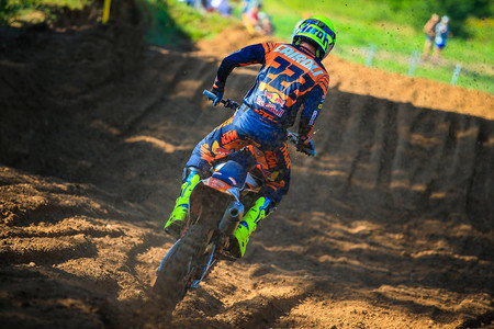 Antonio Cairoli gana su primer MXGP de la temporada en Riga y Jorge Prado hace su peor carrera