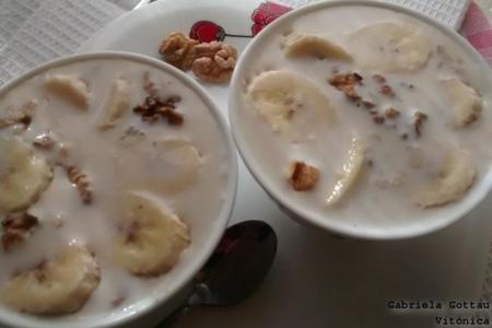 Porridge de avena con plátano. Receta saludable
