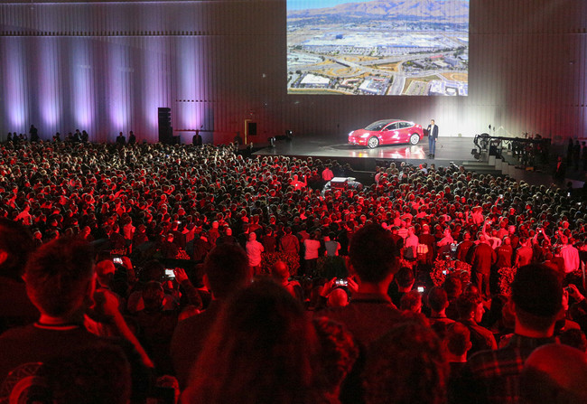 Tesla Model 3 Lanzamiento
