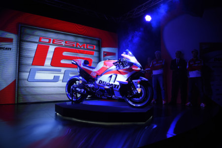 Presentación oficial del equipo Ducati de MotoGP y su espectacular decoración definitiva