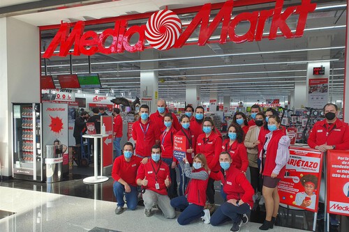 Este es el iPhone que deberías comprar: proceden de liquidación, exposición o devolución en MediaMarkt y están tirados de precio