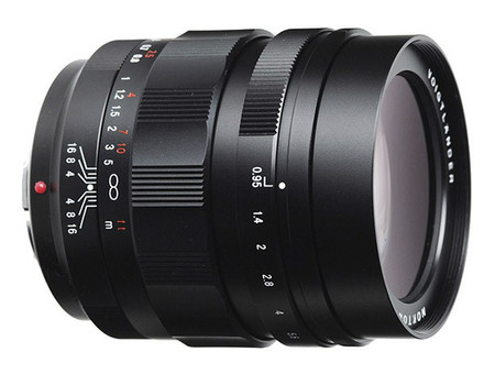 Ell Voigtlander Nokton 42,5mm f/0,95 para Micro Cuatro Tercios llegará en agosto