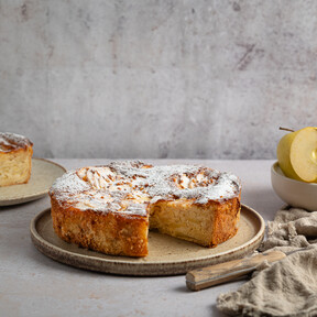 Tarta francesa de manzana y almendra, el pastel más fácil de hacer para tener algo dulce en la mesa