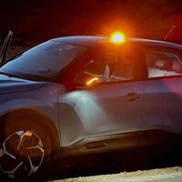 Buscaba la mejor baliza V16 y he encontrado la de "pata negra". Se fabrica en Zaragoza y brilla hasta cuatro veces más que los modelos baratos