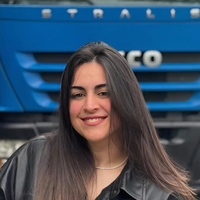 Andrea, 26 años, camionera: "Si me ponen para cargar mañana a las 9:00, tengo que calcular yo para arrancar desde casa"