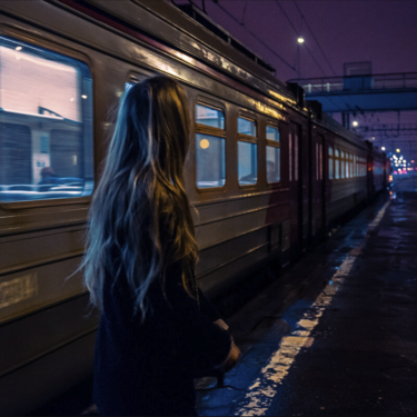 Los jóvenes son más infelices que nunca y la prueba es que ha cambiado este aspecto de sus vidas sin darnos ni cuenta 