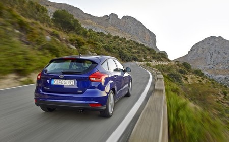ford-focus-2014-02.jpg