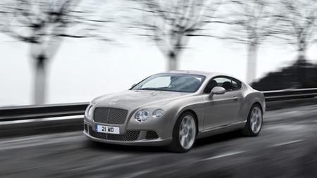 Bentley está considerando producir un auto más barato