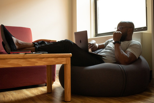 11 hábitos y 6 aspectos que tenemos que cambiar para trabajar en casa y ser productivos