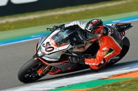 Superbikes Holanda 2014: Sylvain Guintoli se lleva la primera carrera con bandera roja