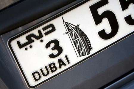 Dubai Placas