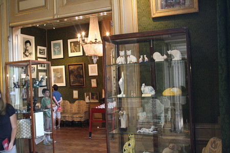 KattenKabinet: un excéntrico museo de gatos en Ámsterdam