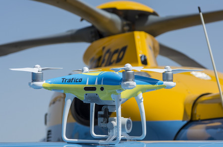 La DGT y su despliegue durante el verano más raro de la historia: radares, drones y Pegasus al acecho de los infractores