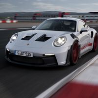 El Porsche 911 GT3 RS 2023 es tan auto de carreras que tiene DRS, ajuste de suspensión en volante y más de 500 hp