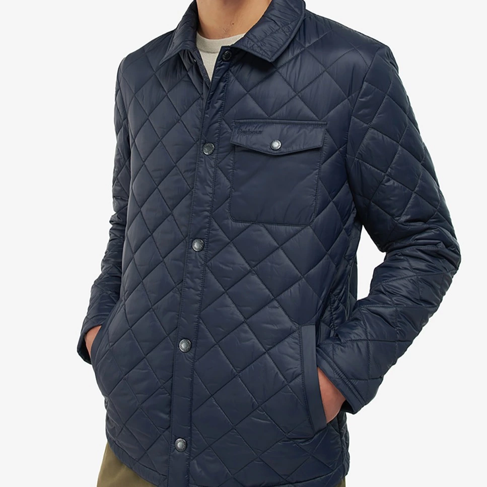 Chaqueta de hombre acolchada con cremallera
