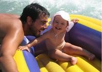 La foto de tu bebé: Inés en su barca con papá