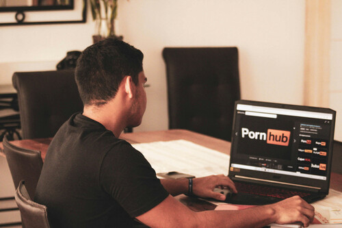 Pornhub11