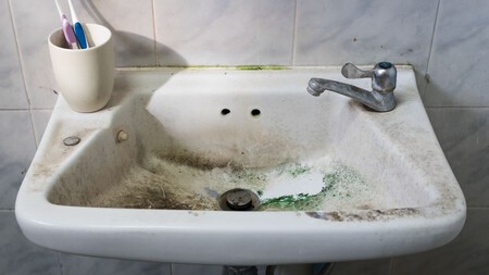 Pocos lo saben, pero este es el truco definitivo contra el sarro en inodoros y grifos y no lleva cloro ni bicarbonato