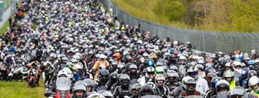 Meter 45.000 moteros en Nürburgring para batir un récord mundial es la locura más molona que vas a ver hoy
