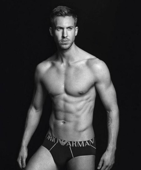 Así es desnudo el hombre que se ha ligado a Taylor Swift, Calvin Harris