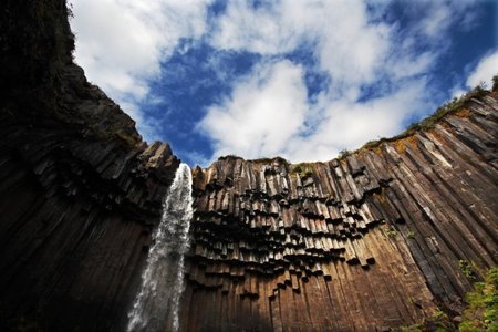 Svartifoss una obra de arte natural que se expone en Islandia