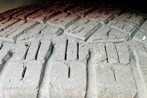 Neumaticos Tesla Cybertruck 01