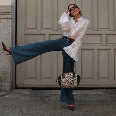 Nuevo en Zara: cinco blusas románticas que van genial con vaqueros y zapatos con taconcito en otoño  