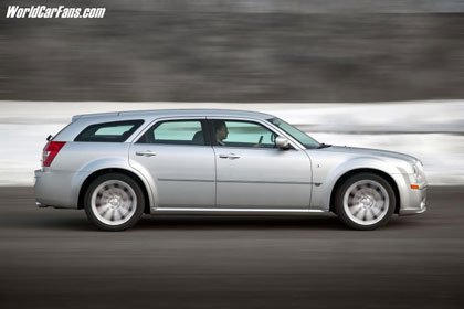 Chrysler 300C Touring SRT-8