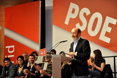 Operación Rubalcaba, 24 horas después de ser derrotado en el Congreso