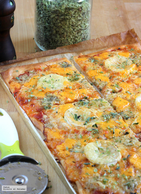 Pizza cinco quesos, la receta infalible con la que soñarán hasta los ratones