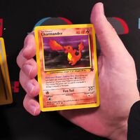 Donald Trump y sus aranceles tienen un efecto secundario que afecta a los streamers que abren cartas de Pokémon