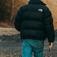 Rebajas finales: The North Face deja a casi mitad de precio su chaqueta más calentita para despedir el invierno   