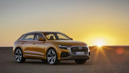 Microhibridación y mucha tecnología para el Audi Q8: el SUV insignia de los cuatro aros