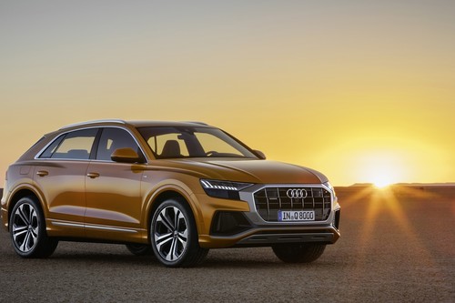 Microhibridación y mucha tecnología para el Audi Q8: el SUV insignia de los cuatro aros