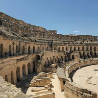 Un hombre en Italia engañó a turistas con unas "ruinas griegas" construidas por él mismo