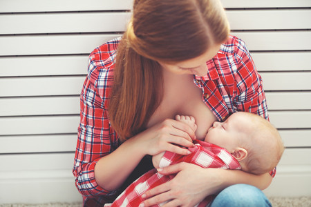 "Mi lactancia no fue fácil": siete testimonios de madres que visibilizan los problemas que pueden surgir con la lactancia