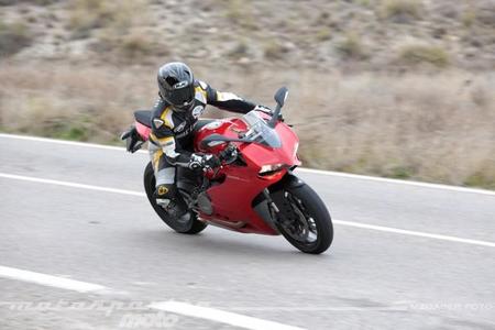 Ducati_899_panigale_megaserfoto