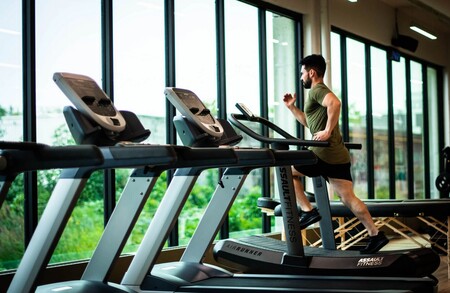 15% de descuento en eBay en bicicletas de spinning, cintas de correr o bancos de abdominales con el código de descuento POCIO15